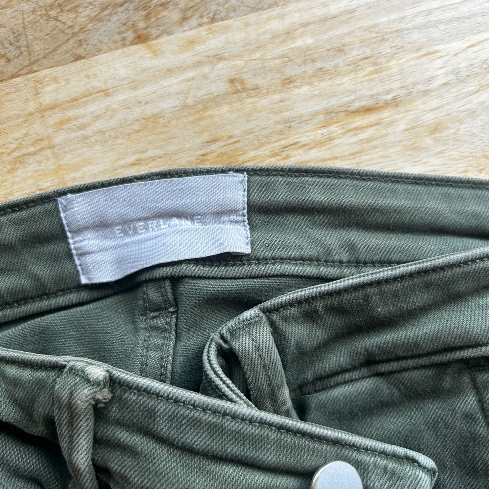 Everlane Pants in Olive Green - Picture 2 of 4
